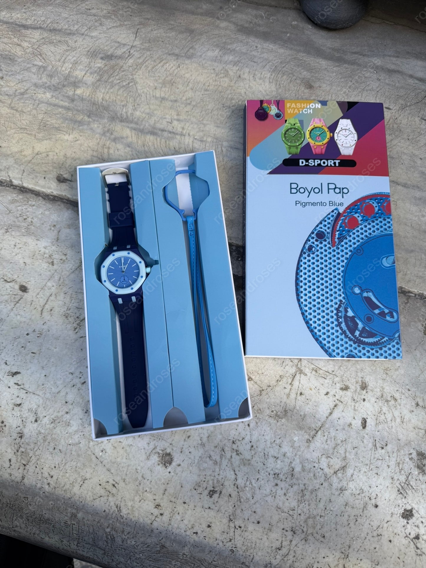 2’si 1 Arada Çıkarılabilir Kadranlı Charm Askılı Unisex Kol Saati (Açık Mavi)