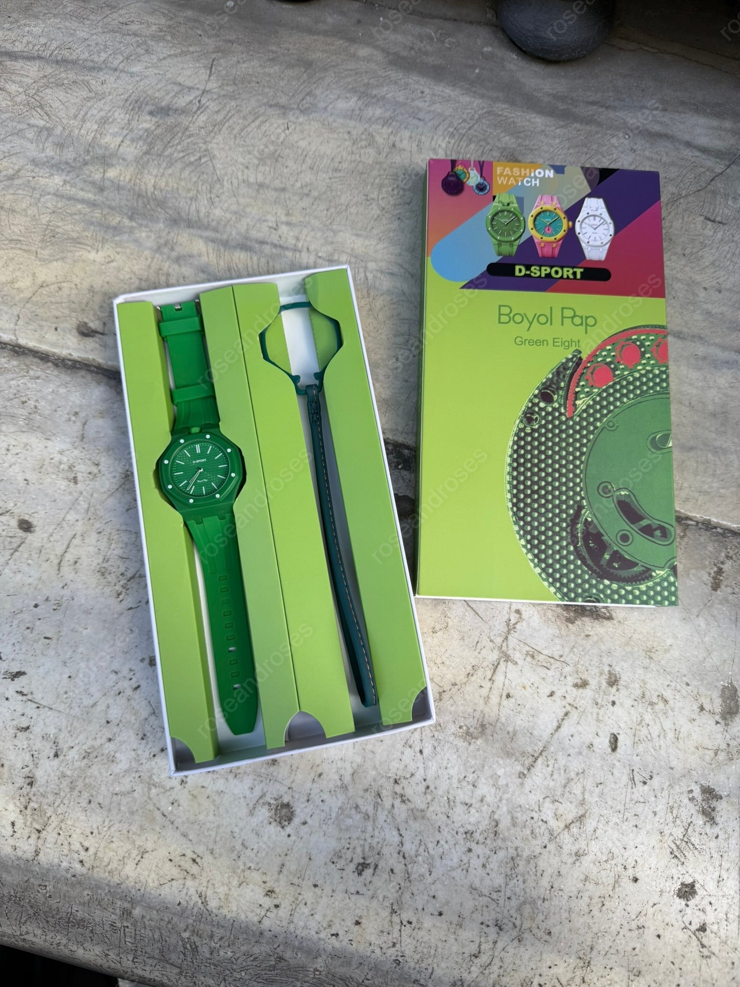 2’si 1 Arada Çıkarılabilir Kadranlı Charm Askılı Unisex Kol Saati (Yeşil)