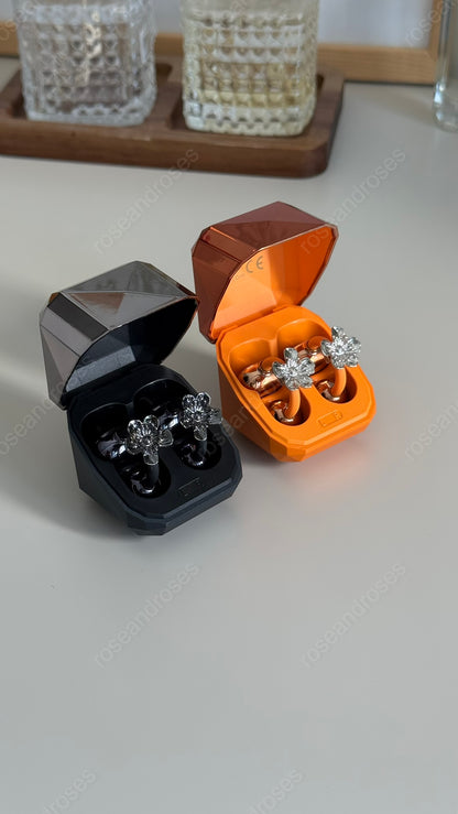 Çiçek Charm Hediyeli Diamond Kutulu Clip-On Kablosuz Kulaklık (Turuncu)