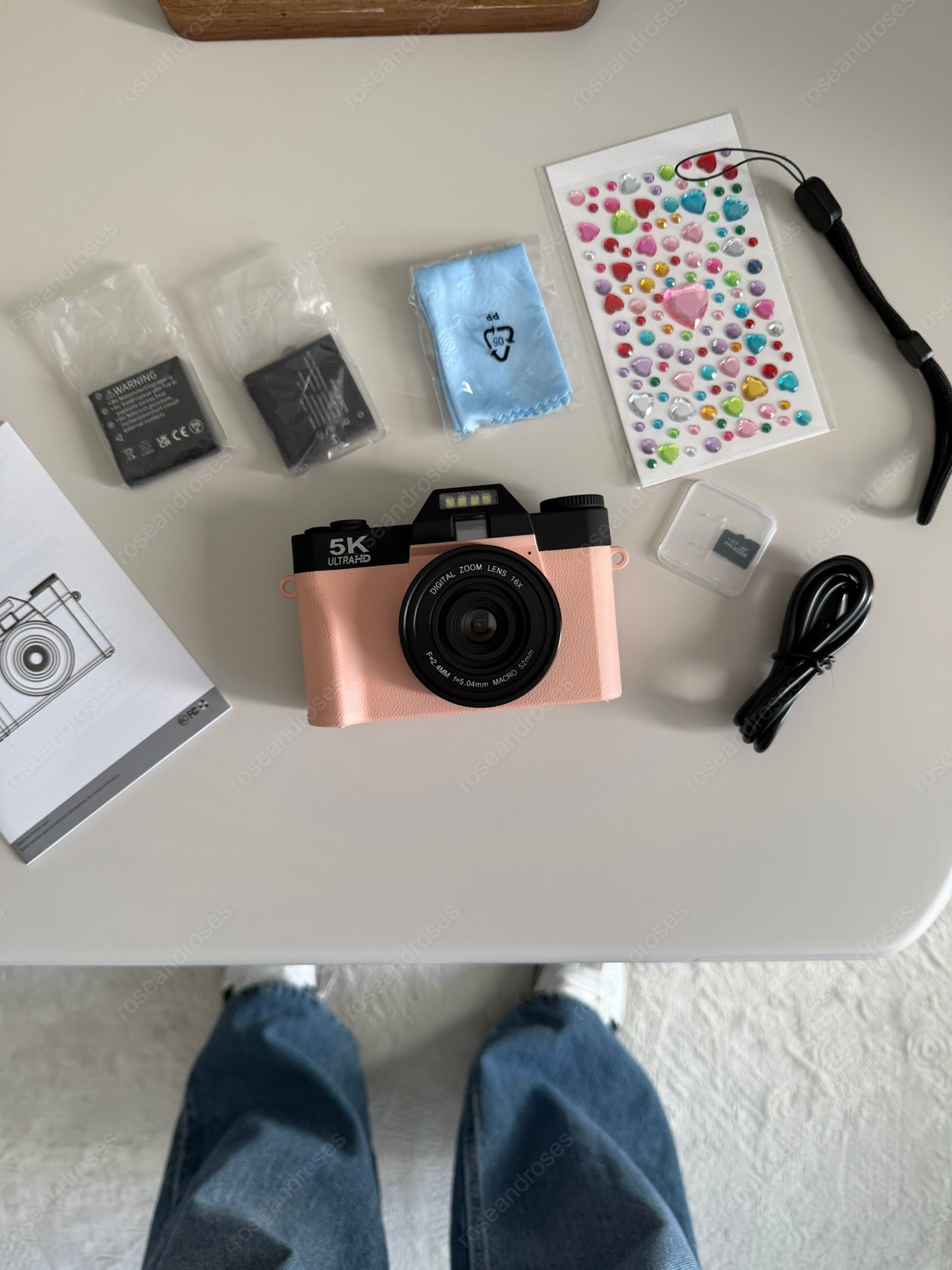 SideFlip 5K UHD WiFi Yana Açılır Ekranlı Video Foto Kamera (Pembe)