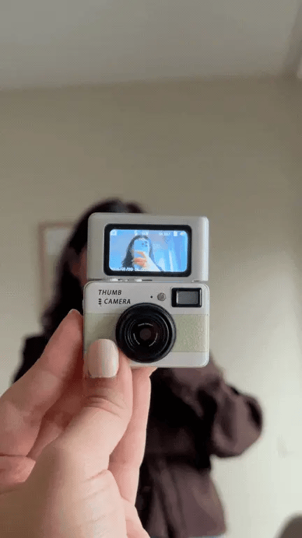 RetroFlip Mini kompakt retro dijital kamera tasarımı